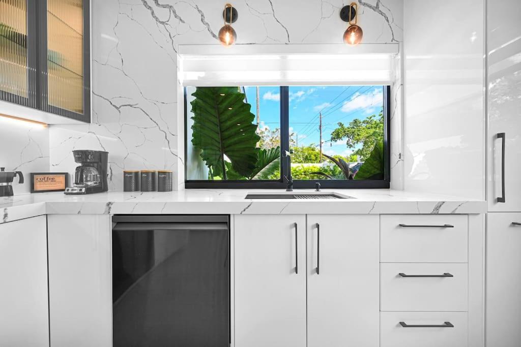 Modern Private Oasis By Design District & Wynwood Miami